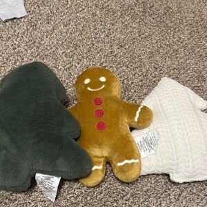 Gingerbread and Tree Plush Set
